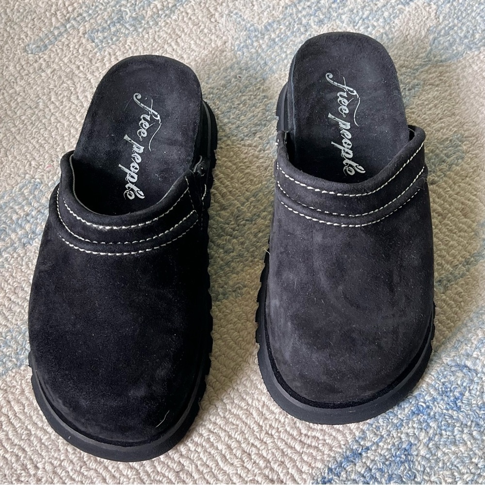FREE PEOPLE EVERYDAY MULES IN BLACK SIZE 7.5 NWOT - Picture 2 of 8
